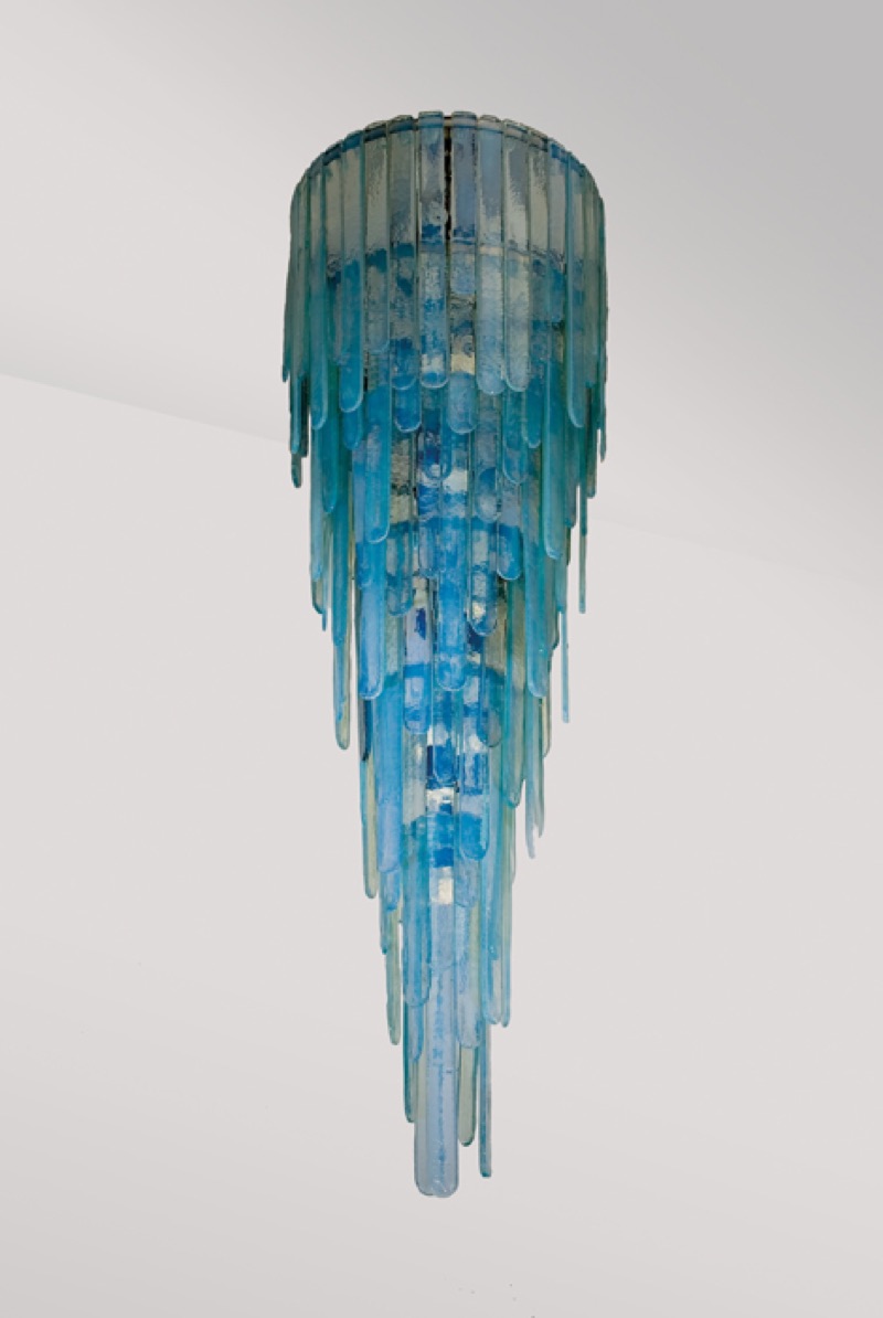 Lampadario a cascata di vetri azzurri di Murano