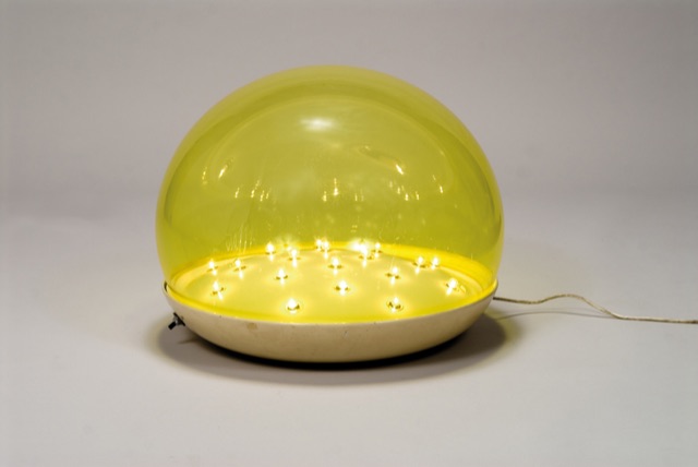 Lampada da tavolo a sfera in vetro giallo
